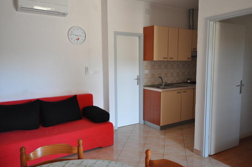 Apartments Majda ウマグ エクステリア 写真